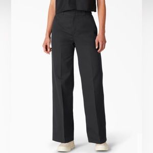 Dickies woman’s wide leg pants size : 0